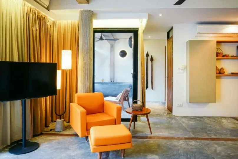 Apartment East